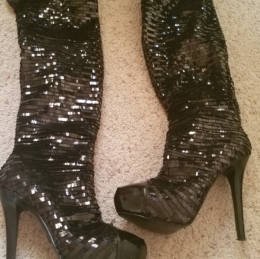 Dereon  Explosion by Beyonce sequin over the knee